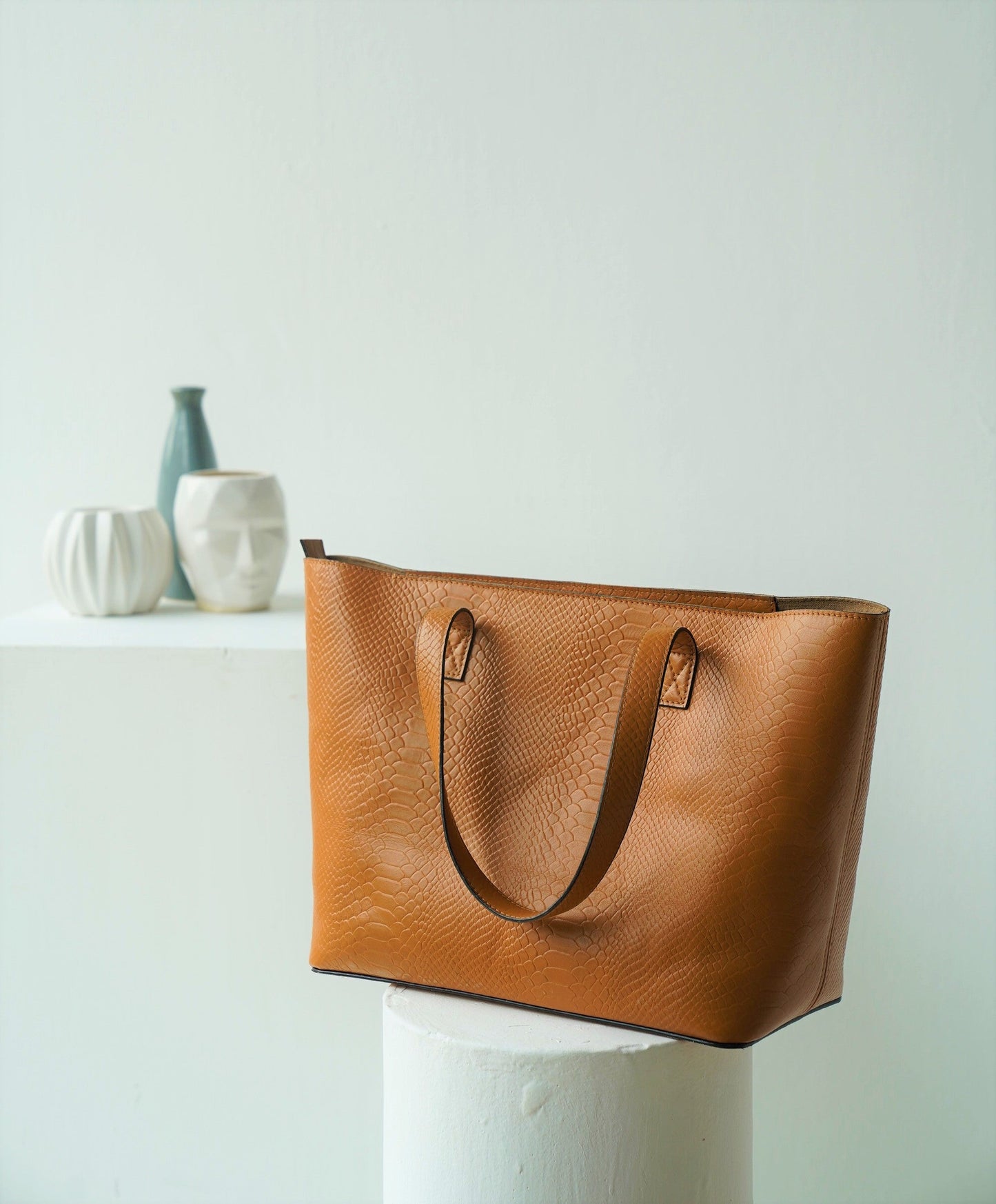 Basic Tote Tan Croc