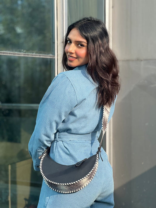 Selena Black Whipstitch